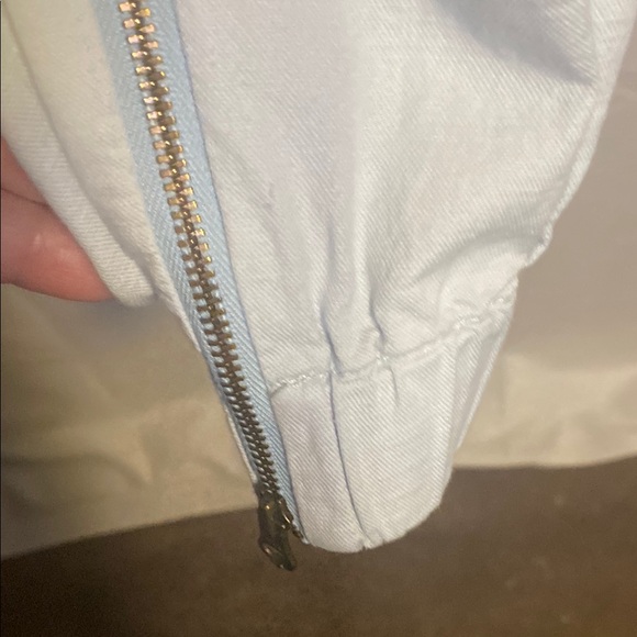 Levi's Soft Blue Jogger Pants - Picture 3 of 7